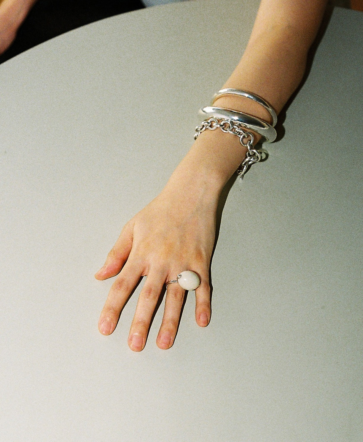 Large Stone Ellipse Ring – Annika Inez