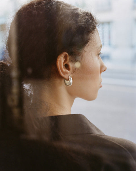 【新品】定価37,400円　Annika Inez　GLASSY HOOPS annika-inez-gold-plated-ample-