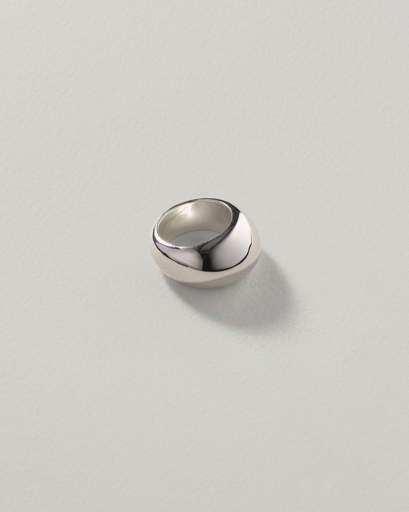 Gentle Slope Ring – Annika Inez