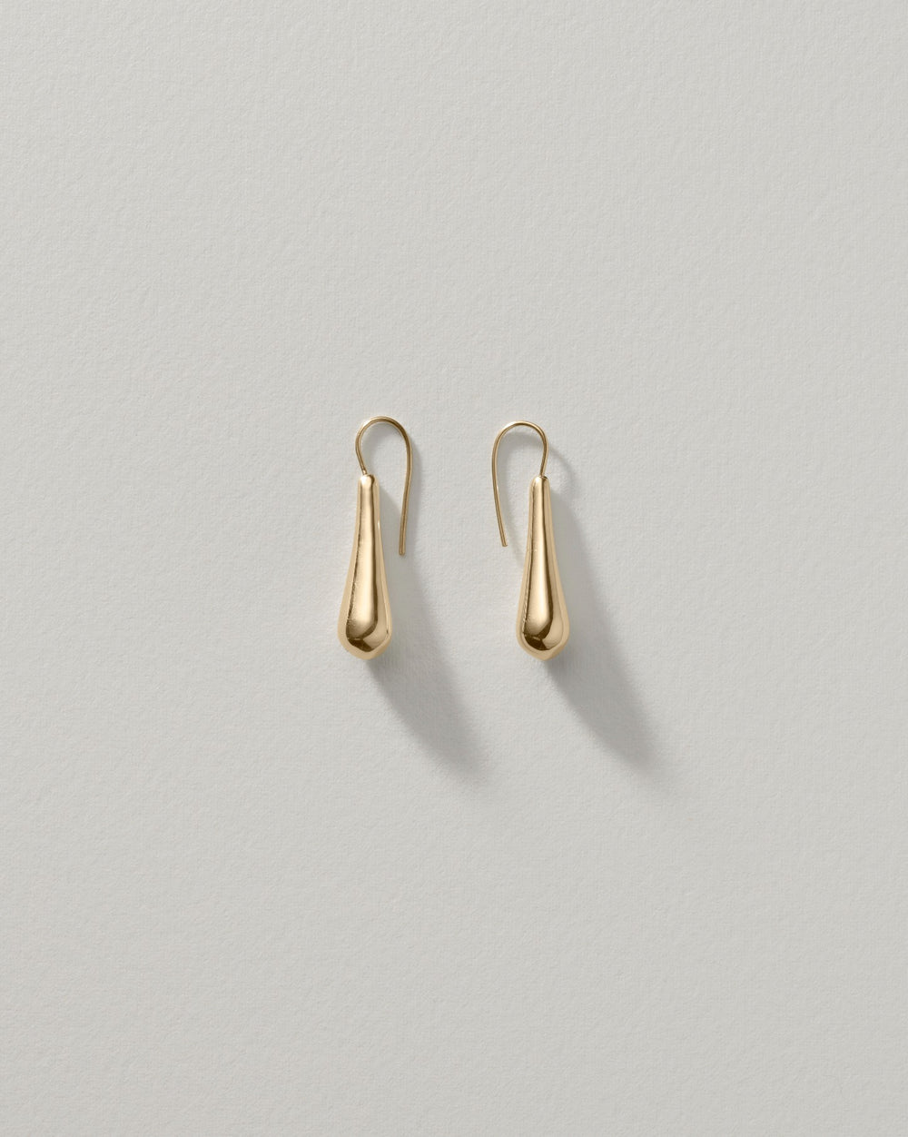 Small Swaying Drop Earrings